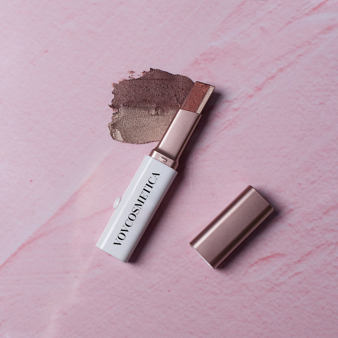 The Ultimate Guide to a Stunning Smokey Eye